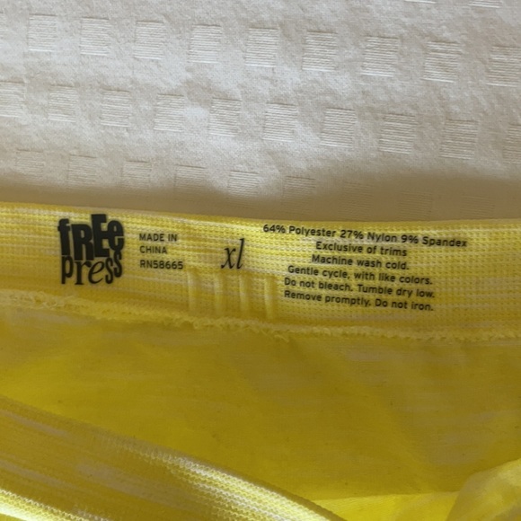 NWT Yellow lemonade space die panties and bra set - Picture 3 of 7